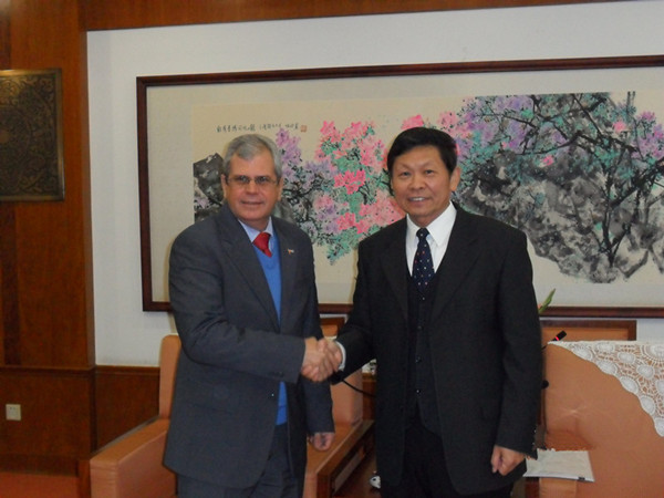 中國經(jīng)濟(jì)體制改革基金會(huì)宋曉梧會(huì)長(zhǎng)接見古巴國務(wù)委員會(huì)執(zhí)行秘書                                                                